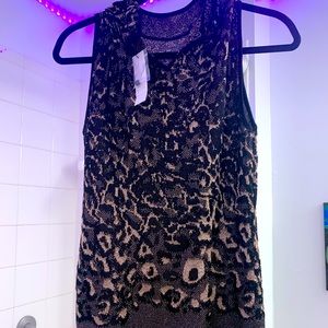 White house black market- tag still on